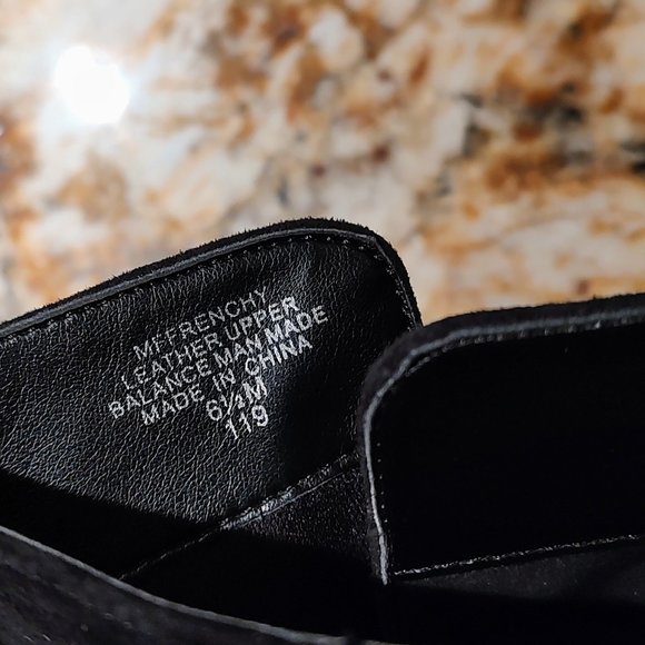 Women's Marc Fisher Frenchy black leather/ suede booties SZ 6.5M 3 3/4" heel PO - Picture 8 of 16